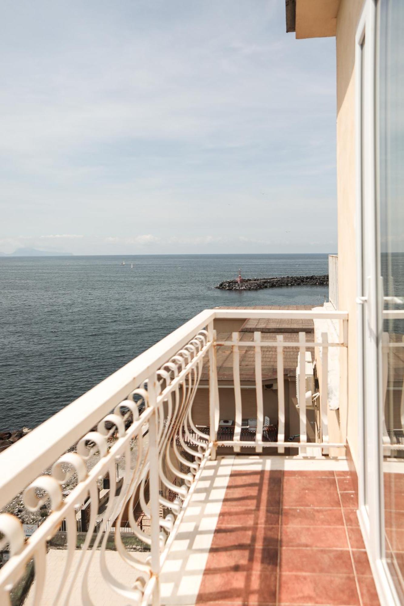 Charme Room&Relax Torre del Greco Ngoại thất bức ảnh